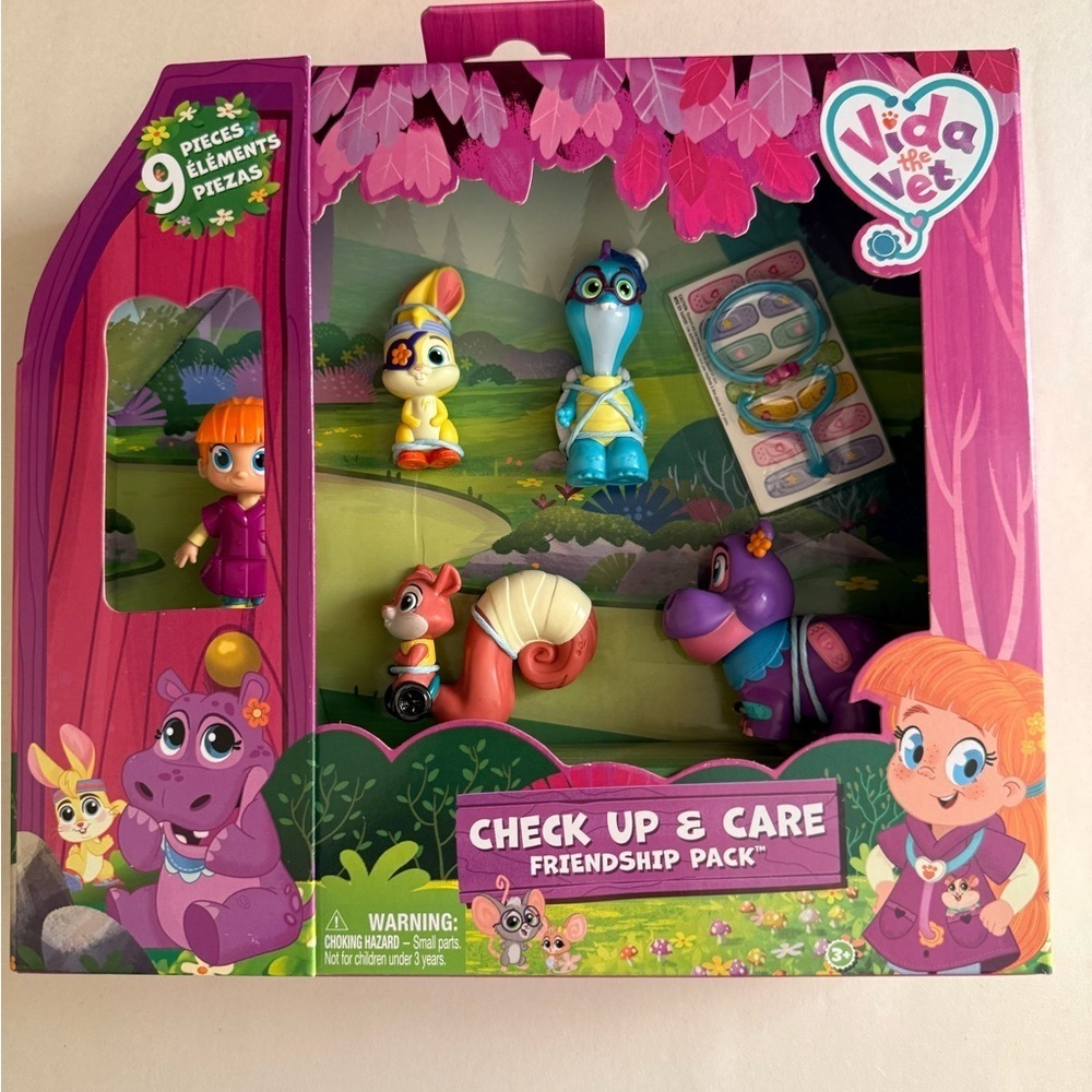 Pink and Green Action Figures Playset